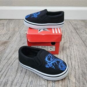 Rockland Black and Blue Dragon Slip On Shoes Size 4T